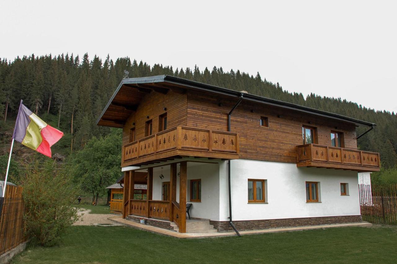 Chalet Mugure De Brad Fundu Moldovei Esterno foto