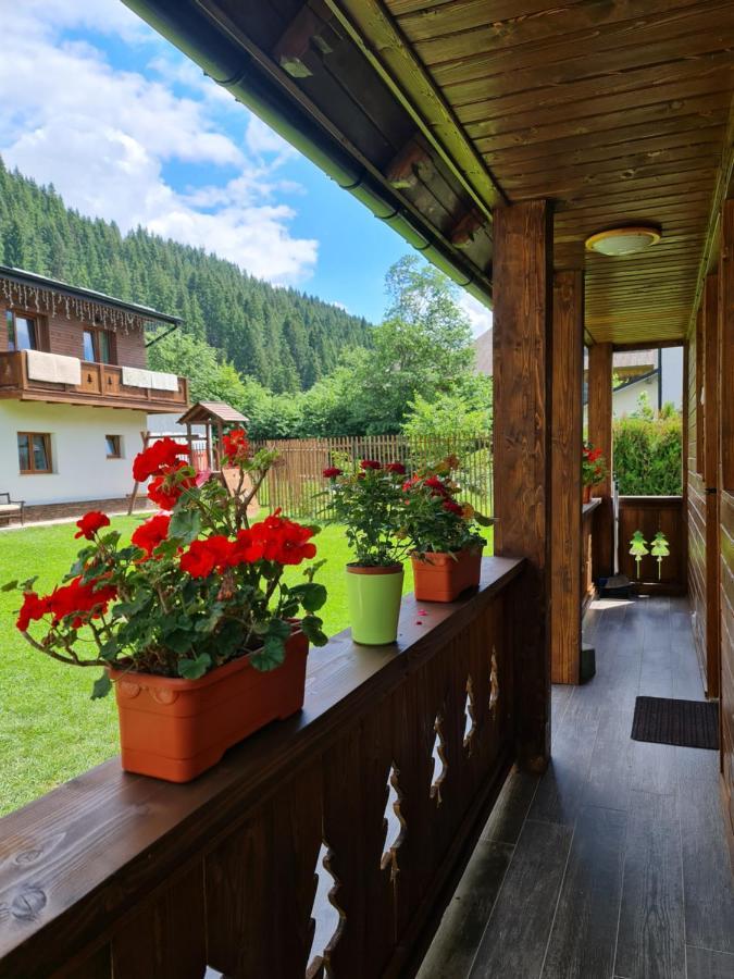 Chalet Mugure De Brad Fundu Moldovei Esterno foto